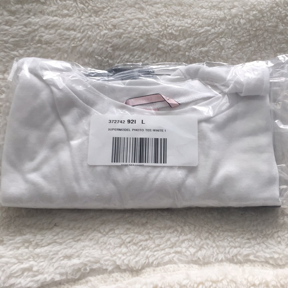 Victoria's Secret supermodel photo Tee in large - Picture 3 of 4
